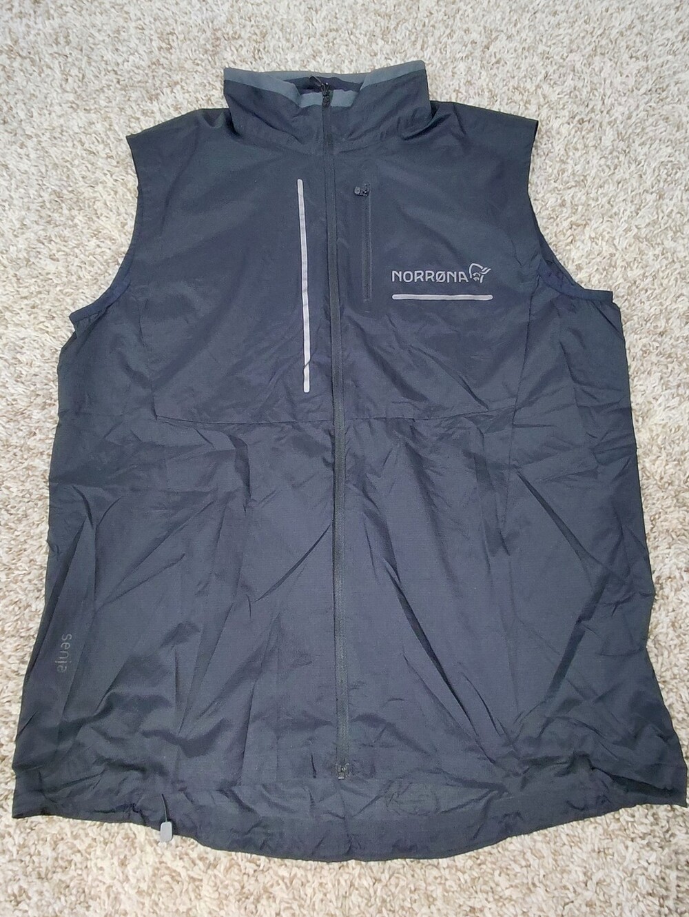 Norrona Senja Aero90 Vest Mens Large Black Full Zip Up Lightweight Packable Run